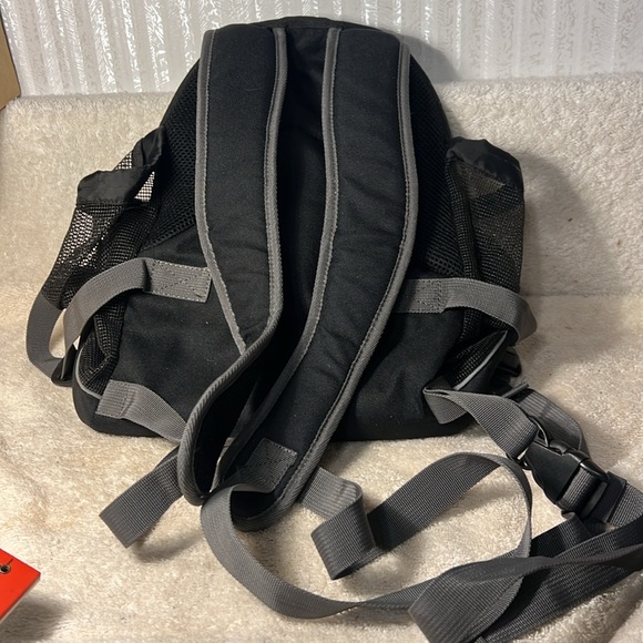 Top Paw Front Carrier for Pets up to 20 lbs Medium - Picture 4 of 6